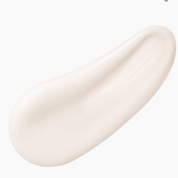 Clé de Peau Beauté UV Protective Emulsion
